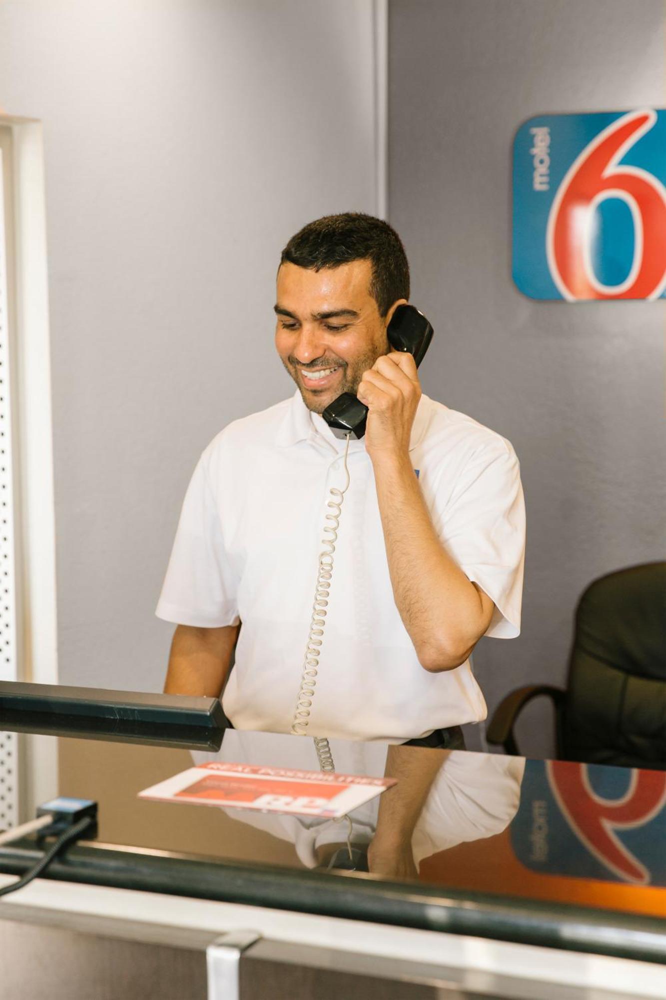 Motel 6-New Stanton, Pa מראה חיצוני תמונה
