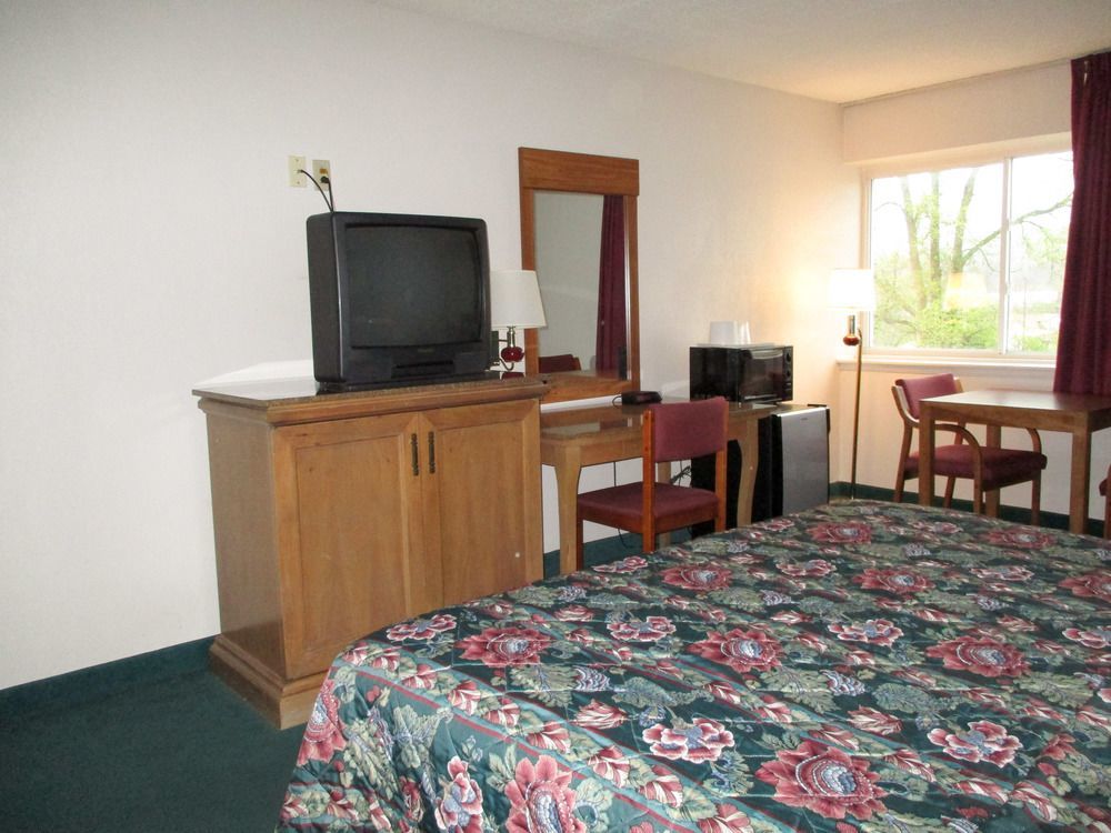 Motel 6-New Stanton, Pa מראה חיצוני תמונה
