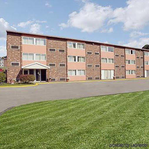 Motel 6-New Stanton, Pa מראה חיצוני תמונה