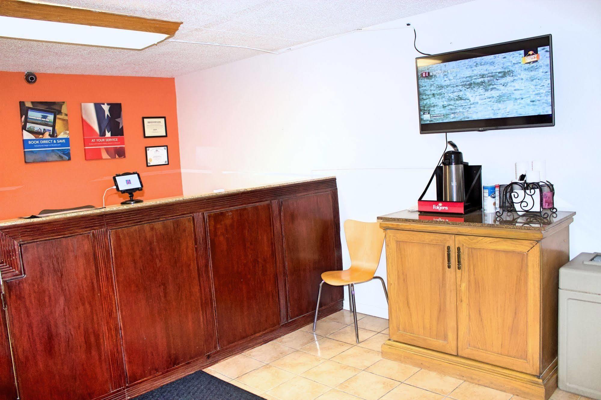 Motel 6-New Stanton, Pa מראה חיצוני תמונה