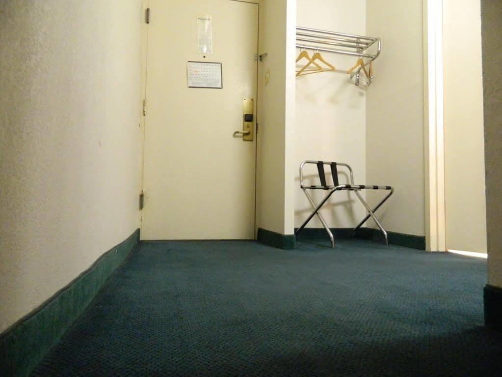 Motel 6-New Stanton, Pa מראה חיצוני תמונה
