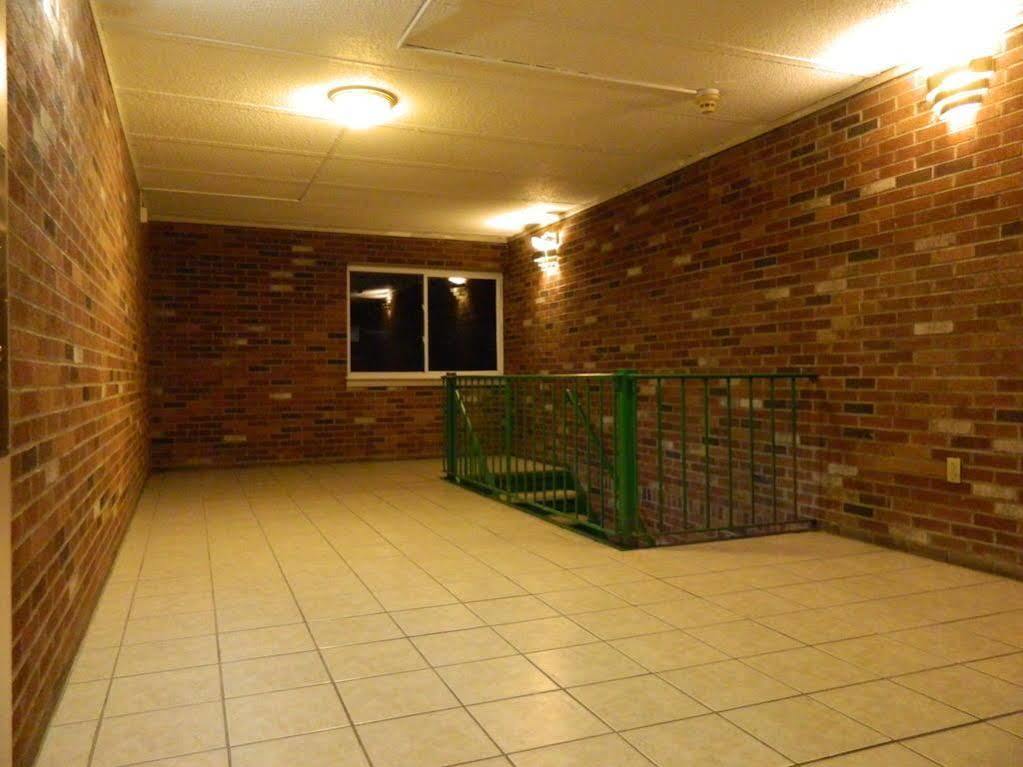Motel 6-New Stanton, Pa מראה חיצוני תמונה