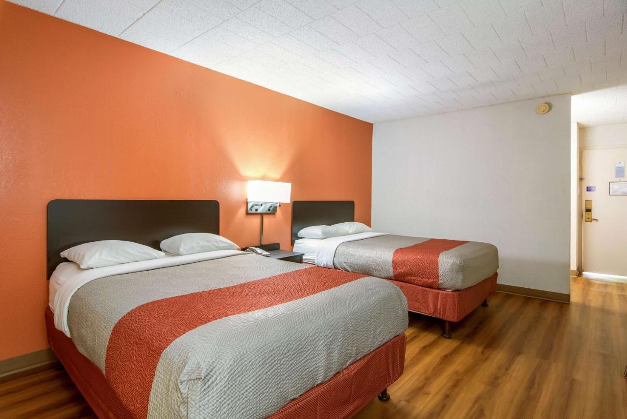 Motel 6-New Stanton, Pa מראה חיצוני תמונה