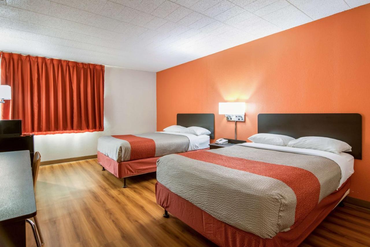 Motel 6-New Stanton, Pa מראה חיצוני תמונה