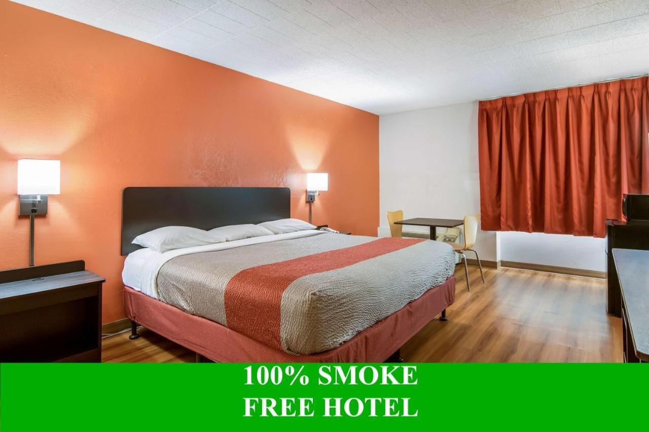 Motel 6-New Stanton, Pa מראה חיצוני תמונה